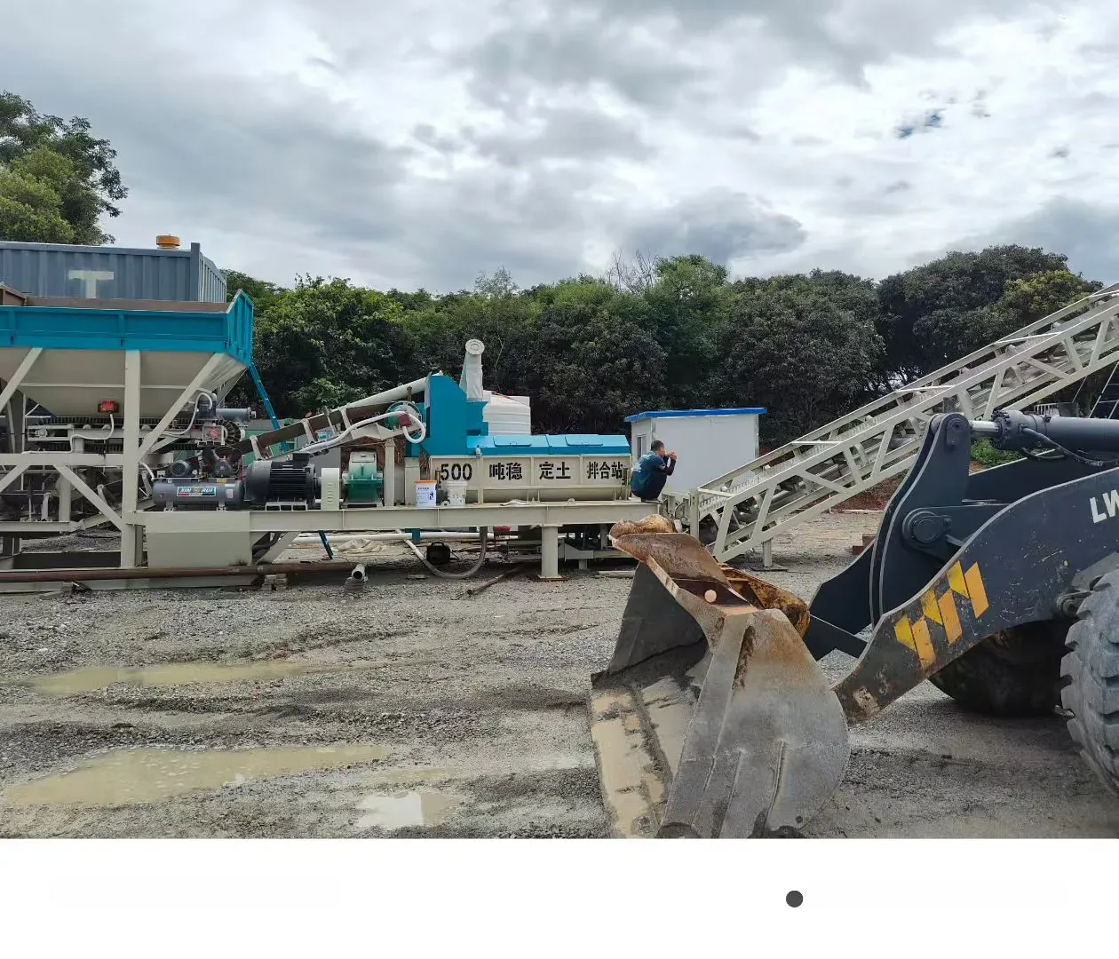Stabilized soil mixing equipment, used to display stabilized soil mixing plant related equipment and structures