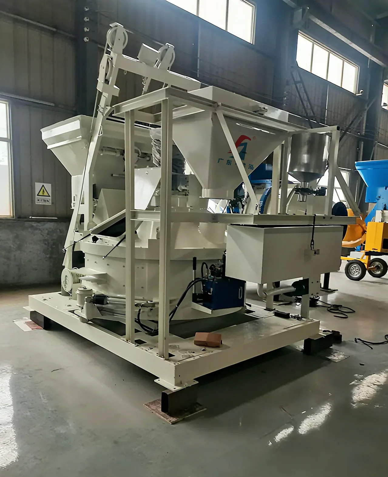 planetary main mixer, used to display the relevant equipment and structures of vertical-shaft planetary concrete mixer