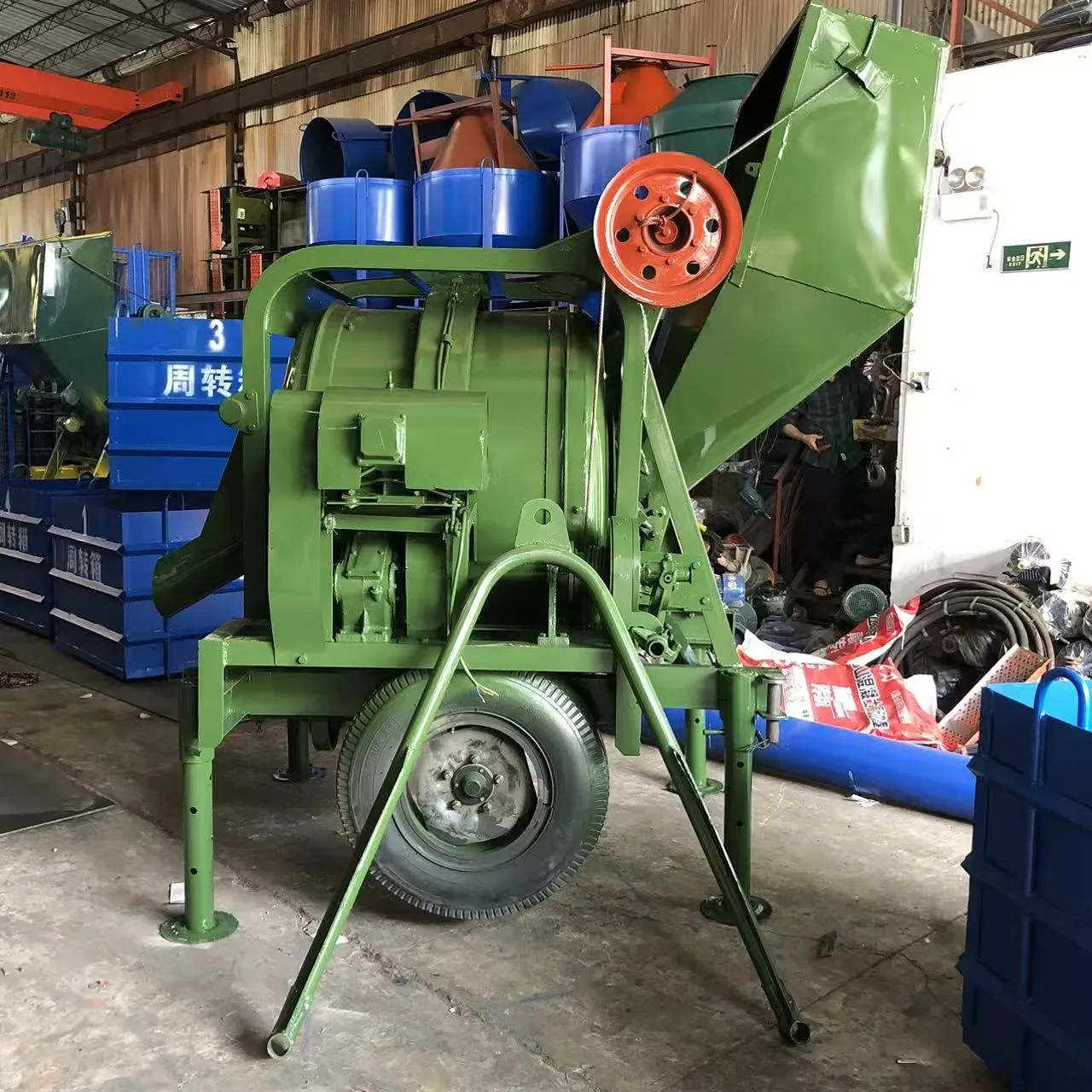 JZC series concrete mixer, used to demonstrate relevant equipment and structures for small contractor concrete equipment solutions