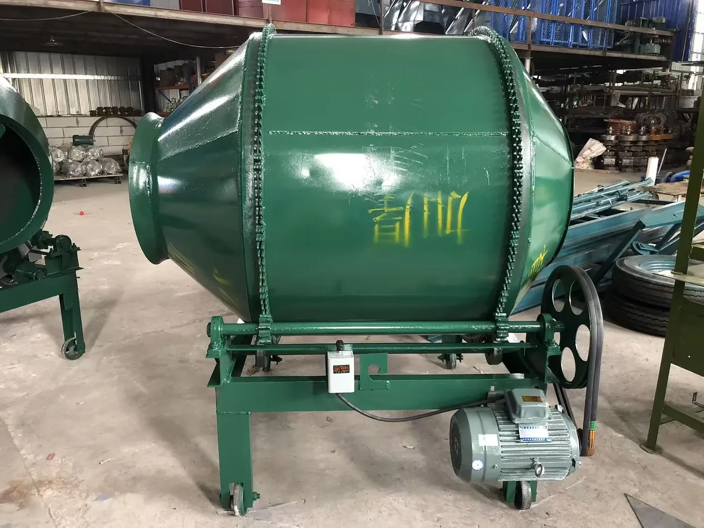 Double-roller mixing equipment, used to display equipment and structure related to double-roller mixing equipment