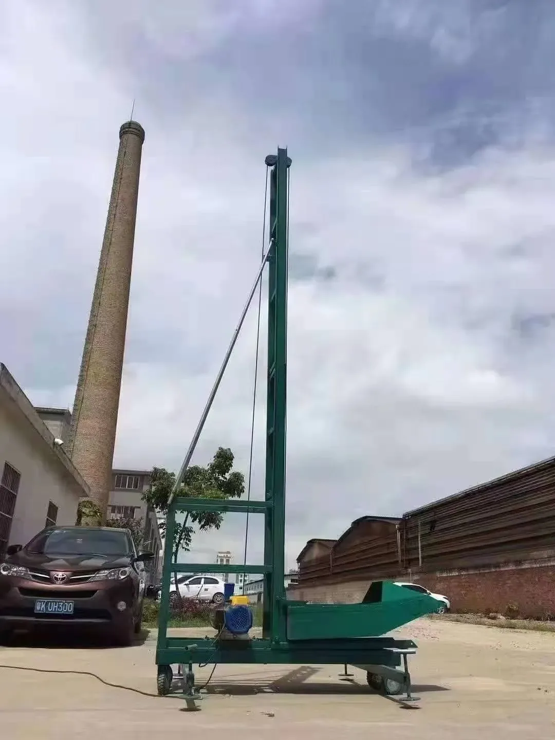 Small construction lifting equipment, used to display equipment and structures related to small construction lifting equipment