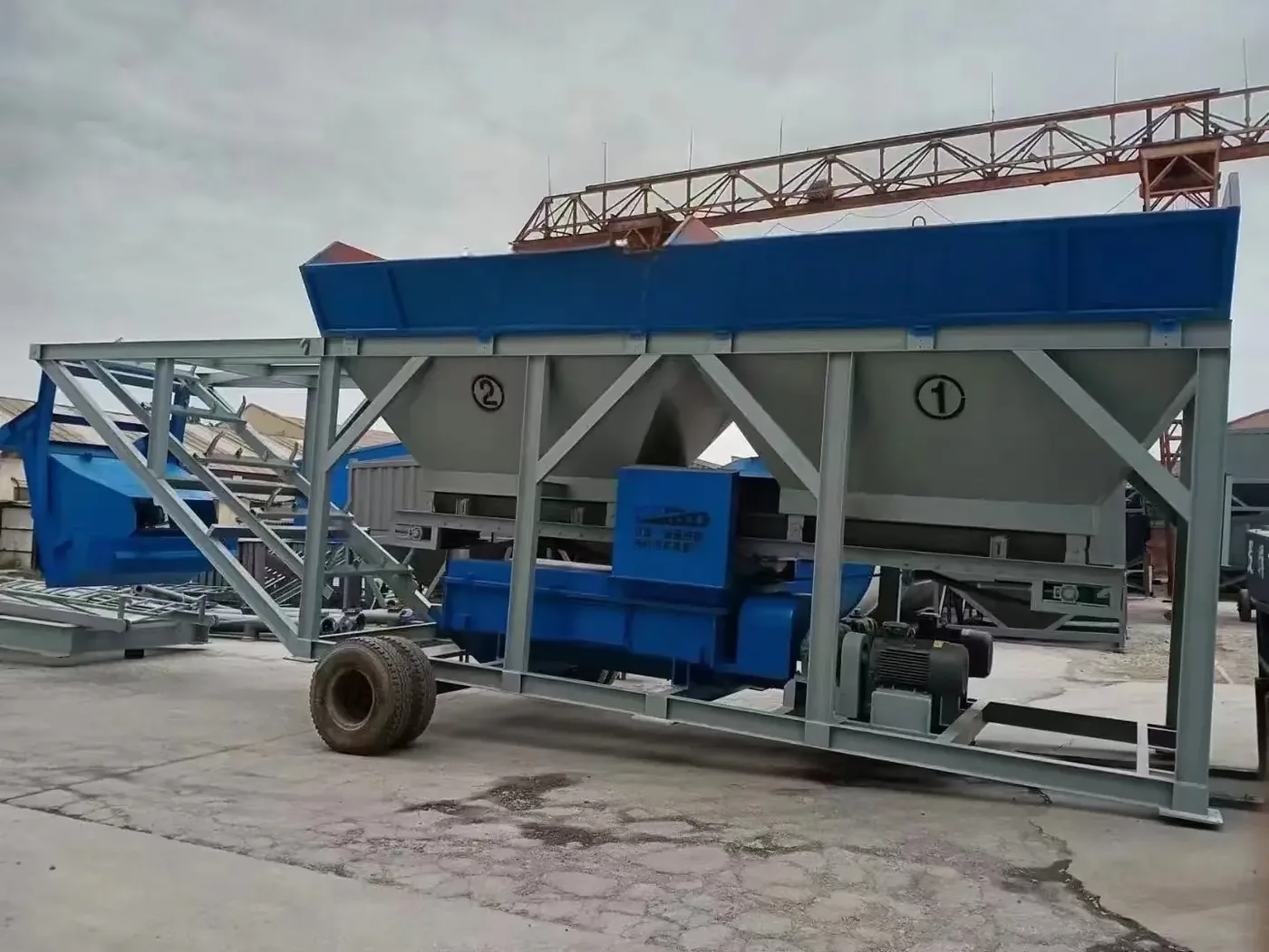 concrete equipment project site, used to demonstrate equipment and structures related to concrete batching plant capacity selection