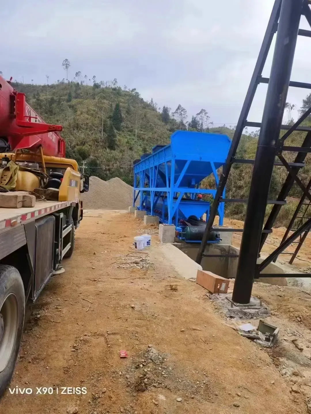 concrete equipment project site, used to display equipment and structures related to self-built concrete batching plant in engineering