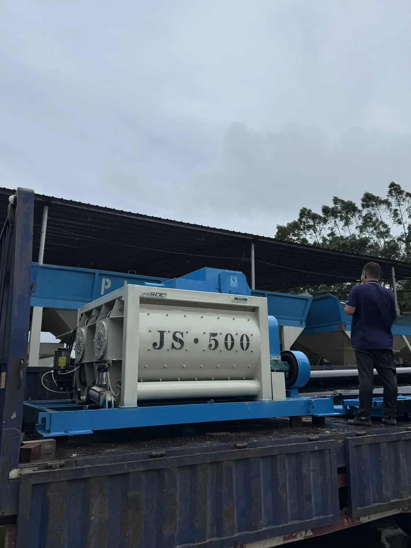 JS twin-shaft main mixer, used to display related equipment and structures of concrete mixer