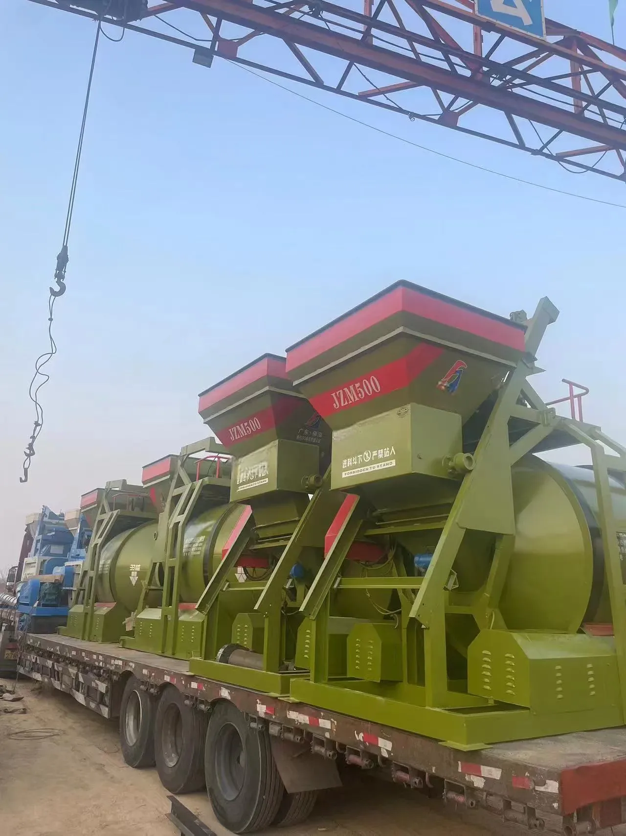 Drum-type concrete mixing equipment, used to display JZC350 drum concrete mixer related equipment and structures