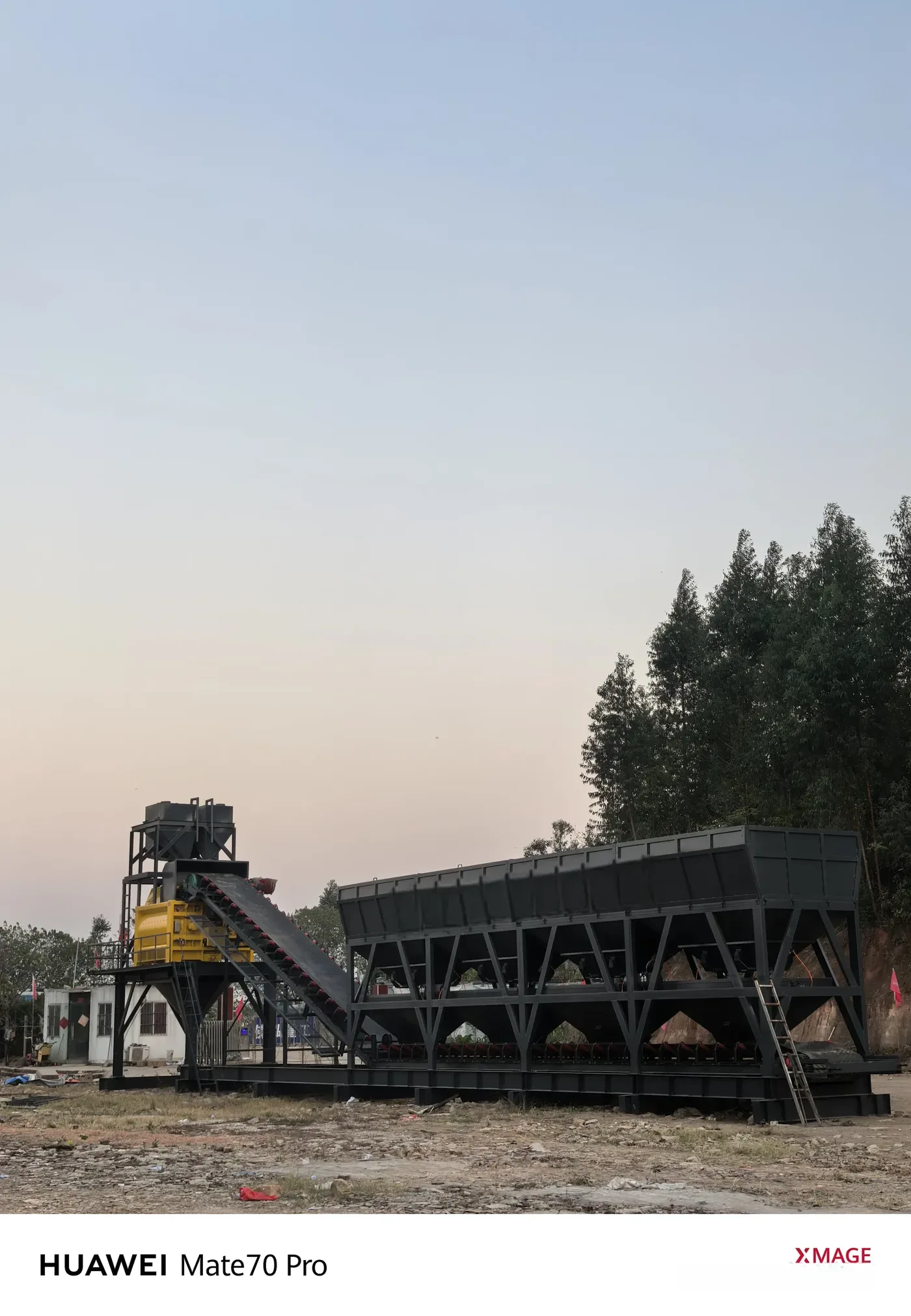 Modular batching, conveying, and mixing systems, used to display how concrete batching plant works-related equipment and structures