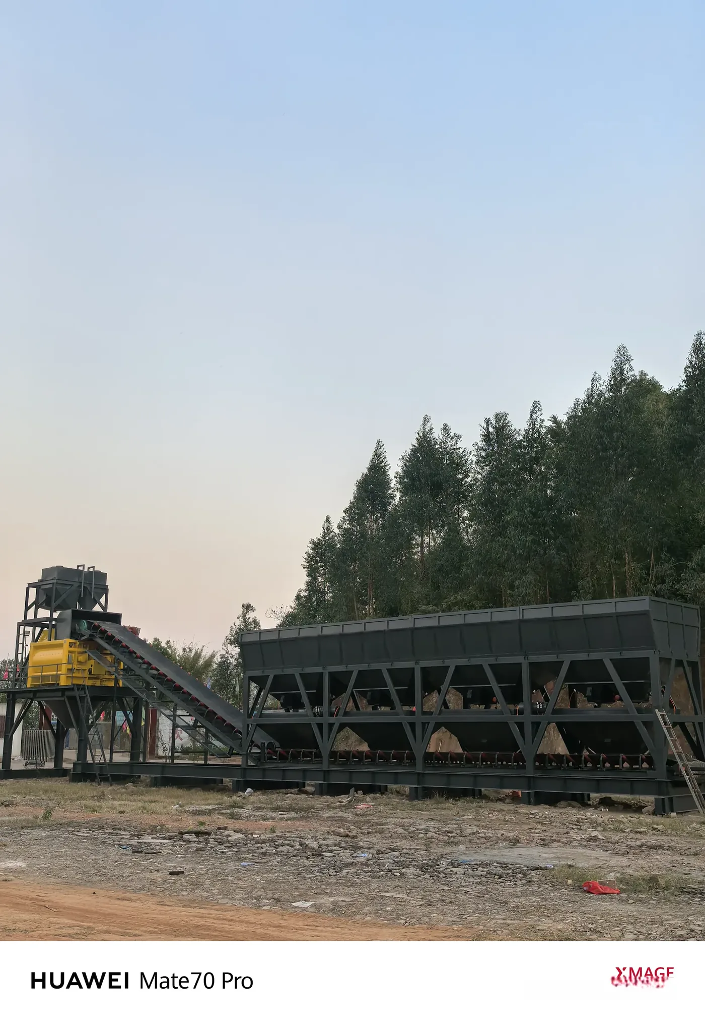 Modular batching, conveying, and mixing systems, used to display how concrete batching plant works-related equipment and structures