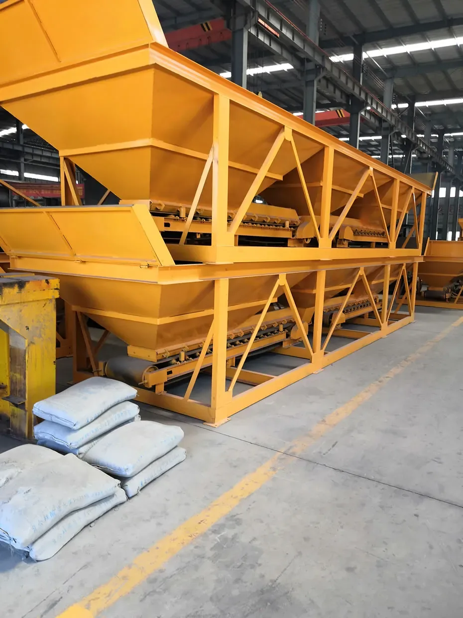 PLD aggregate batching equipment, used to display equipment and structures related to batching plant electricity, water supply, and utilities