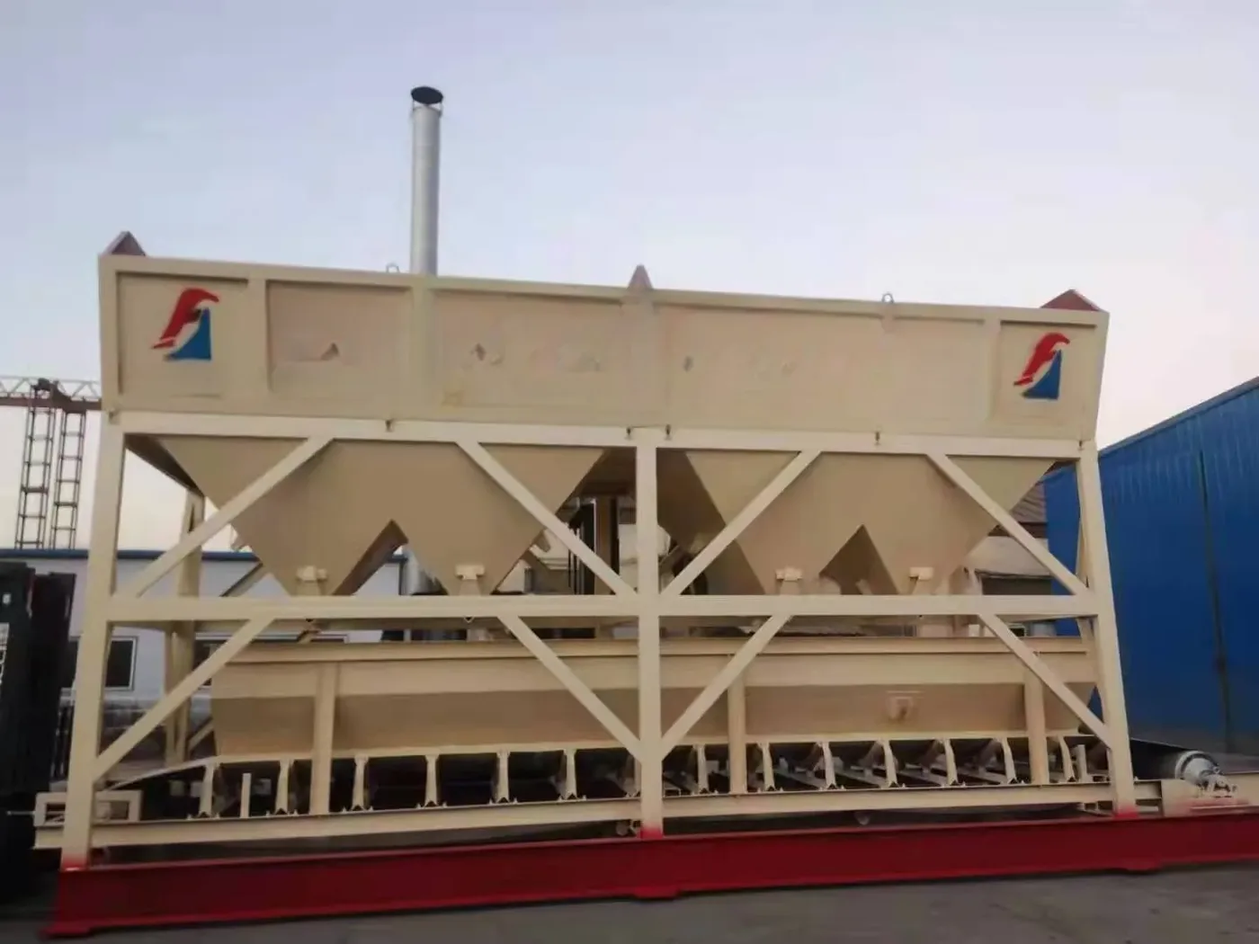 Modular batching plant site, used to display the equipment and structures related to HZS120 concrete batching plant.