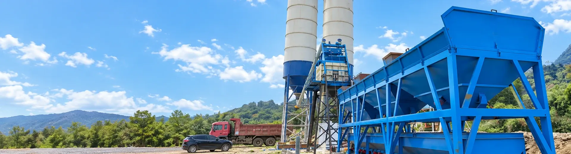 On-site photos of concrete batching machine discharge gates, pneumatic components and belt conveyor connections