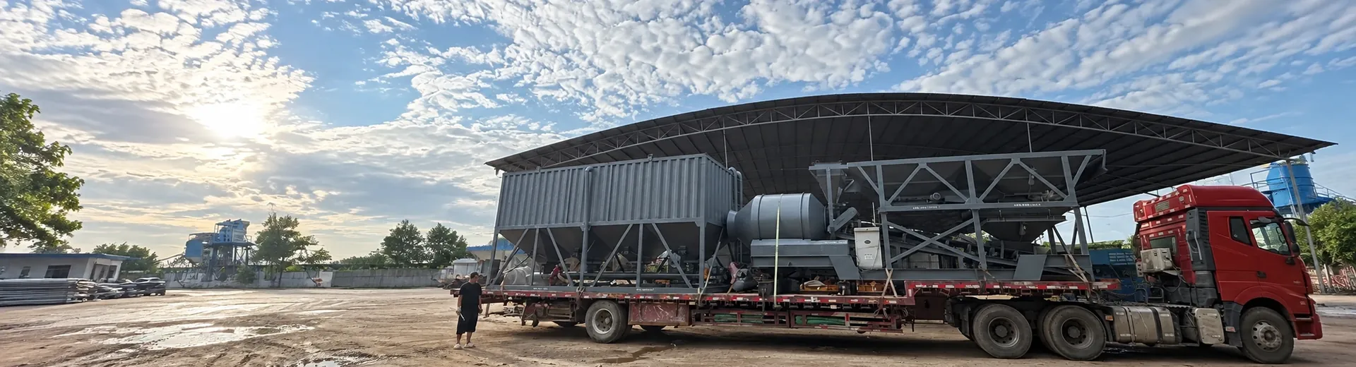 On-site photos of mobile drum concrete batching plant products and equipment structure